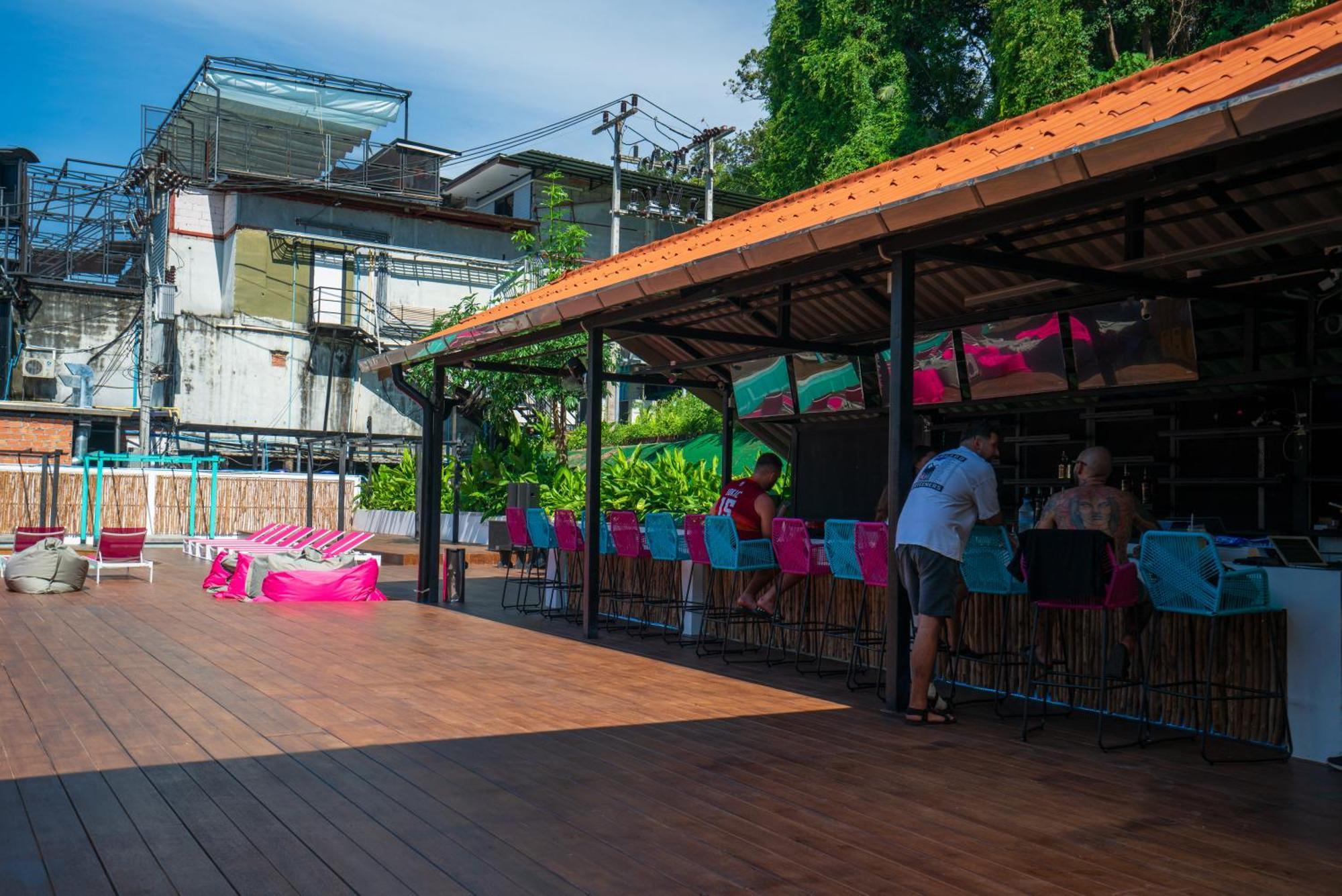 Base Party Ao Nang